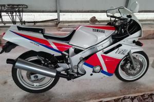 Yamaha FZR 600 - 1990