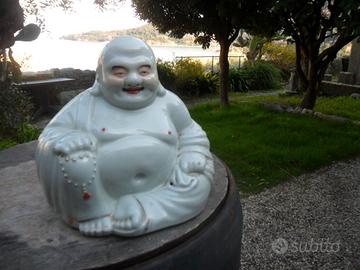 Budda in porcellana rarissimo.