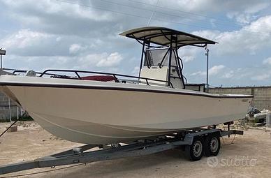 Mako 231 + 250hp Suzuki + 15 aux REFIT 2023