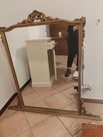 Specchio con cornice antica