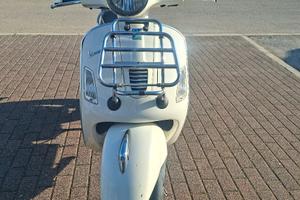 Vespa gts 300 anno 2011
