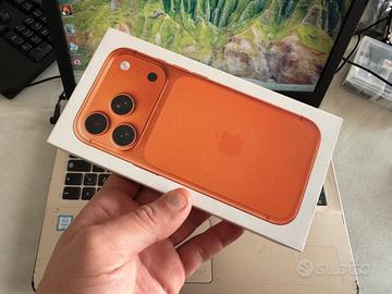 iPhone 17 Pro NUOVO sigillato Cosmic Orange