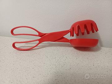Mestolo da cucina, rosso, plastica. Barilla. Nuovo