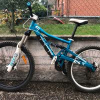 Rockrider FR6 Downhill 26 +casco M e protezioni