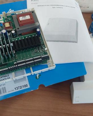 Centralino Urmet PABX Agorà 2 e telefoni