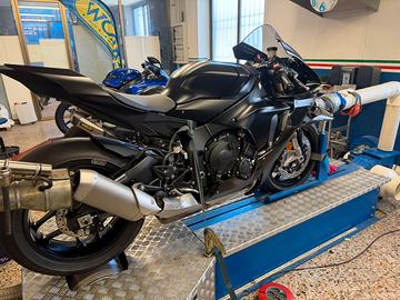 Ricambi originali R1 race 2025 MAI USATI