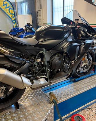 Ricambi originali R1 race 2025 MAI USATI