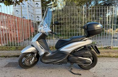 Piaggio Beverly 350 Sport Touring - Interessi 0