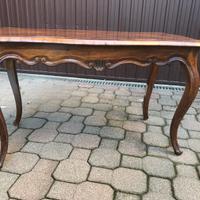 Tavolino basso antico