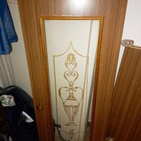 Ante da credenza con vetro serigrafato