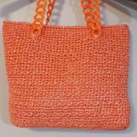 borsa in rafia fatta a mano con uncinetto