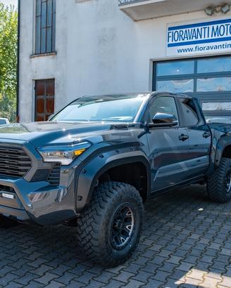 Toyota Tacoma LIMITED 2.4 i-Force HYBRID 4x4 THUND