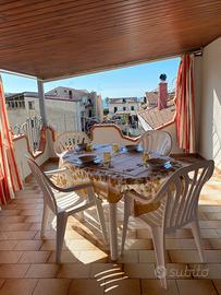 Mansarda con posti auto mesi estivi a100m dal mare