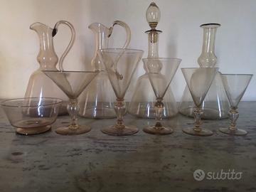 Set di bicchieri e brocche in vetro soffiato