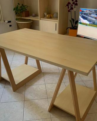 Tavolo in legno richiudibile