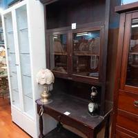 Vetrina In Legno Scuro – 24966