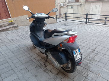 Kymco. Cc250