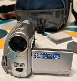 Videocamera Sony MiniDV con ottica Carl Zeiss