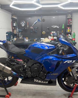Yamaha r1 2021 pronto pista