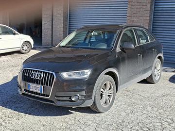 AUDI Q3 2.0 TDI quattro, Navi, Tetto panorama, R