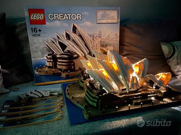 Lego Sidney Opera House 10234