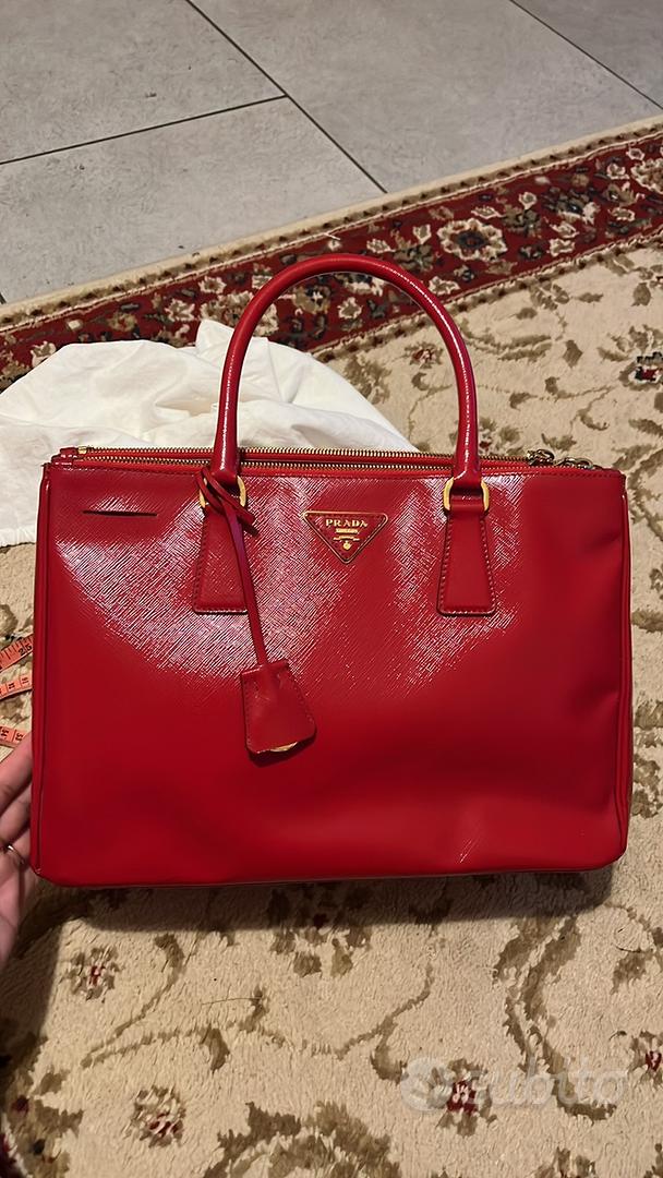 Prada Borsa A Mano Saffiano Lux Rosso in Red