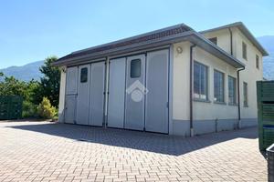 CAPANNONE A BIANZONE