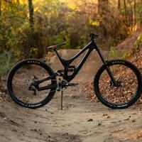 DH Specialized Demo 8  tg. M, 2019