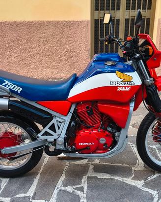 Honda XLV 750 R (RD01) - colori HRC - anno 1984