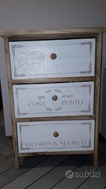 Cassettiera bianca in legno