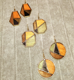 Orecchini in lega e legno a coppia