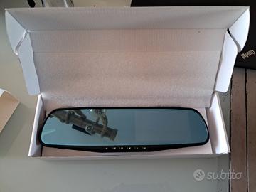 specchietto retrovisore dash cam
