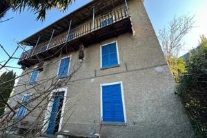 Villa di 229 m² con 4 locali e box auto a Colico