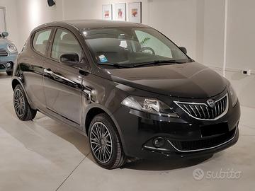 Lancia Ypsilon 1.0 FireFly 5 porte S&S Hybrid Gold