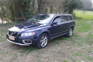 volvo xc 70 cilindrata 2.4    4x4