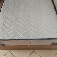 Letto una piazza e mezza seminuovo