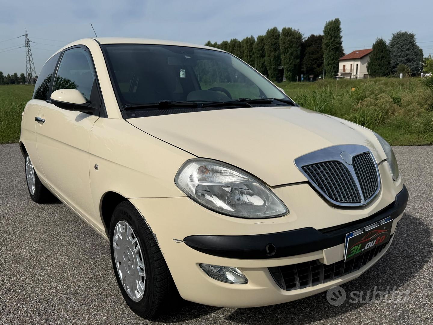 Lancia Ypsilon 2003 photo 2