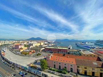 2 LOCALI A NAPOLI