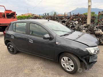 DACIA SANDERO 2a SERIE RICAMBI USATI