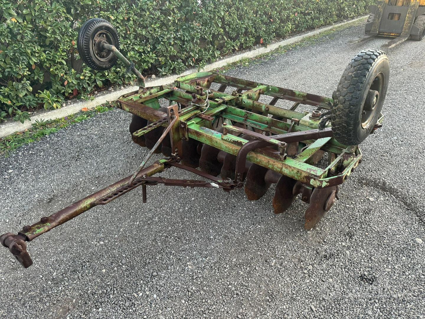 Trattore frangizolle 18 NARDI Veicoli commerciali In vendita a Matera