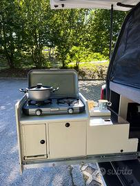Camperizzazione VW T5 moduli su misura