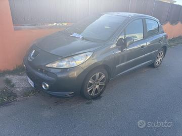 Peugeot 207 xs 1.6 tdci 5 porte