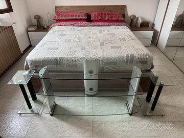 Movile porta Tv in vetro con colonne per casse