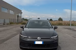 GOLF 8 2022 KM ORIGINALI