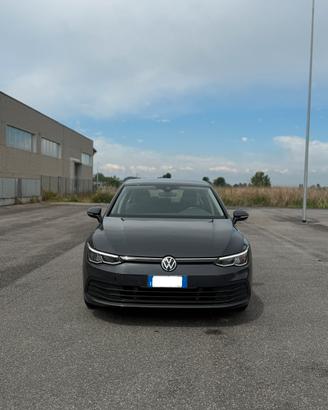 GOLF 8 2022 KM ORIGINALI