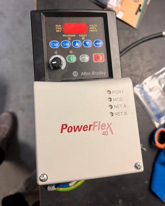 Inverter Powerflex40 0,75 kw Allen Bradley nuovo