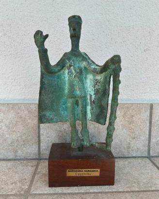 bronzetto nuragico sardo capotribù