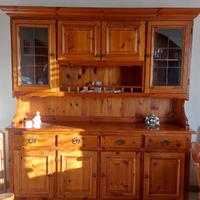 Credenza+cassapanca angolare+tavolo e 2 sedie