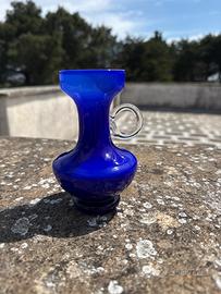 Vaso Artistico Soffiato a Mano: Contrasto Cobalto