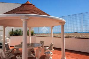 VILLA A SCHIERA A OSTUNI